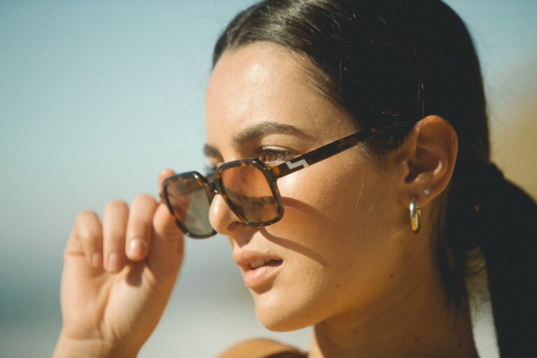 The Ultimate Guide to Sunglass Styles and Frame Types